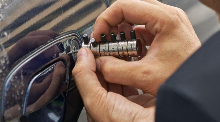 Expert new roof installation services in Winigan, MO